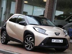 Goud Gebruikt 2023 Toyota Aygo Pulse Hatchback | € 16.950 (Goede deal)