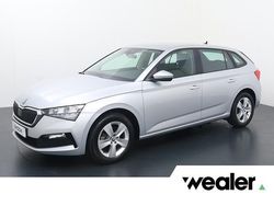 Grijs Gebruikt 2023 Skoda Scala Ambition Hatchback | € 18.940 (Eerlijke prijs)