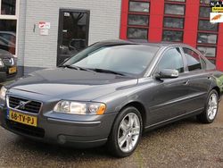 Grijs Gebruikt 2007 Volvo S60 Momentum Sedan | € 3.150 (Goede deal)