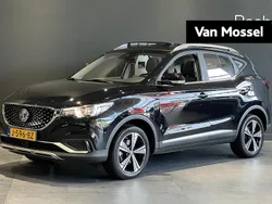 Zwart Gebruikt 2020 MG ZS Luxury Sedan | € 15.495 (Eerlijke prijs)