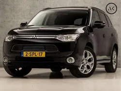 Zwart Gebruikt 2013 Mitsubishi Outlander P-HEV SUV | € 11.945 (Eerlijke prijs)