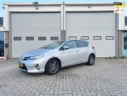 Grijs Gebruikt 2015 Toyota Auris Hatchback | € 9.950 (Goede deal)