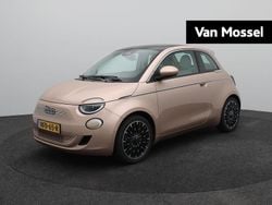 Rood Gebruikt 2022 Fiat 500e La Prima Hatchback | € 20.940 (Eerlijke prijs)