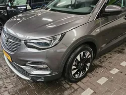 Grijs Gebruikt 2018 Opel Grandland X Innovation SUV | € 12.950 (Eerlijke prijs)