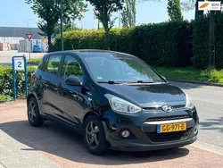 Zwart Gebruikt 2015 Hyundai i10 Comfort Hatchback | € 5.350 (Eerlijke prijs)