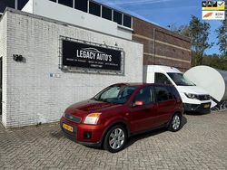 Rood Gebruikt 2007 Ford Fusion Futura MPV | € 1.999 (Eerlijke prijs)