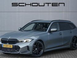 Grijs Gebruikt 2022 BMW 318 Shadowline Stationwagen | € 37.900 (Duur)