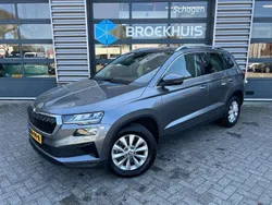 Grijs, metallic lak Gebruikt 2024 Skoda Karoq Business Line SUV | € 34.250 (Goede deal)