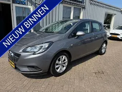 Grijs, metallic lak Gebruikt 2016 Opel Corsa Selection Hatchback | € 6.499 (Goede deal)