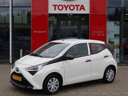 Wit Gebruikt 2019 Toyota Aygo Hatchback | € 9.499 (Eerlijke prijs)