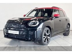 Midnight black ii metallic (zwart metallic) Gebruikt 2024 Mini Countryman SUV | € 43.950 (Iets duurder)
