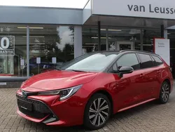 Rood Gebruikt 2022 Toyota Corolla Stationwagen | € 25.400 (Eerlijke prijs)