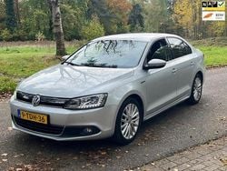 Grijs Gebruikt 2013 VW Jetta Highline Sedan | € 5.750 (Goede deal)