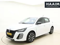 Wit Nieuw 2025 Peugeot 208 Style Hatchback | € 27.950 (Eerlijke prijs)