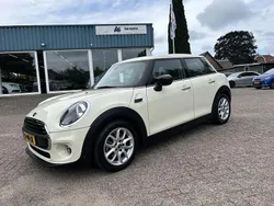 Wit Gebruikt 2021 Mini Cooper Business Hatchback | € 17.900 (Eerlijke prijs)
