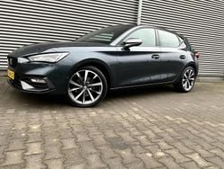 Grijs Gebruikt 2020 Seat Leon FR Stationwagen | € 17.950 (Goede deal)