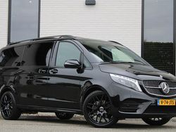 Zwart Gebruikt 2023 Mercedes V300 AMG MPV | € 71.950 (Eerlijke prijs)