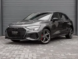 Grijs Gebruikt 2022 Audi A3 Sportback S-Line Hatchback | € 32.990 (Iets duurder)