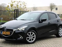 Zwart Gebruikt 2018 Mazda 2 Luxury Hatchback | € 9.450 (Super prijs)