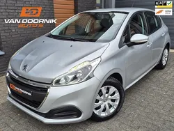 Grijs Gebruikt 2015 Peugeot 208 Active Hatchback | € 6.950 (Eerlijke prijs)