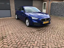 Blauw Gebruikt 2021 Seat Leon Business Hatchback | € 17.250 (Eerlijke prijs)