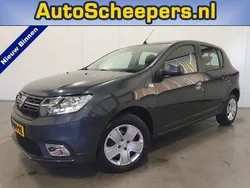 Grijs, metallic lak Gebruikt 2019 Dacia Sandero Lauréate Hatchback | € 9.995 (Eerlijke prijs)