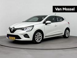 Ijswit 369 Gebruikt 2020 Renault Clio V Intens Hatchback | € 14.440 (Eerlijke prijs)