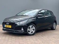 Zwart Gebruikt 2023 Hyundai i20 Comfort Hatchback | € 19.095 (Eerlijke prijs)