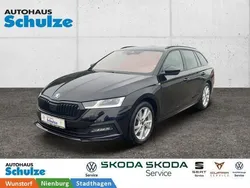 Zwart Gebruikt 2022 Skoda Octavia SportLine Stationwagen | € 37.173 (Goede deal)