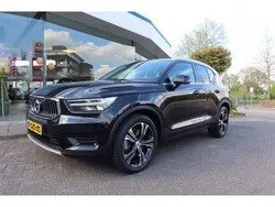 Zwart Gebruikt 2021 Volvo XC40 Inscription SUV | € 27.500 (Eerlijke prijs)