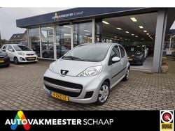Grijs Gebruikt 2011 Peugeot 107 Hatchback | € 3.950 (Eerlijke prijs)