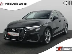 Grijs Gebruikt 2023 Audi A3 Sportback Advanced Hatchback | € 29.950 (Eerlijke prijs)
