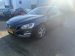 Blauw Gebruikt 2016 Volvo V60 Stationwagen | € 6.750 (Eerlijke prijs)