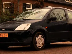 Zwart Gebruikt 2003 Ford Fiesta Celebration Hatchback | € 999 (Eerlijke prijs)