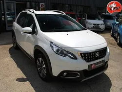 Wit, metallic lak Gebruikt 2018 Peugeot 2008 Allure SUV | € 10.950 (Eerlijke prijs)