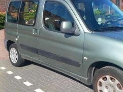 Groen Gebruikt 2008 Peugeot Partner Van | € 7.500