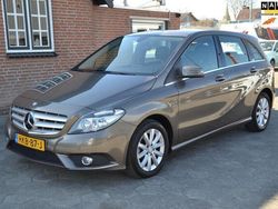 Grijs Gebruikt 2014 Mercedes B180 Ambition MPV | € 8.750 (Goede deal)