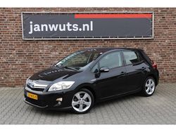 Zwart Gebruikt 2011 Toyota Auris Executive Hatchback | € 12.950