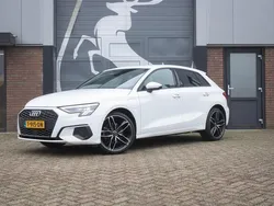 Wit Gebruikt 2021 Audi A3 Sportback Hatchback | € 24.490 (Eerlijke prijs)
