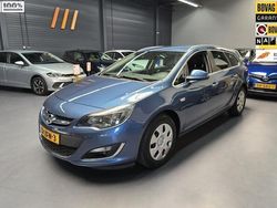 Blauw Gebruikt 2012 Opel Astra Cosmo Stationwagen | € 6.495 (Iets duurder)