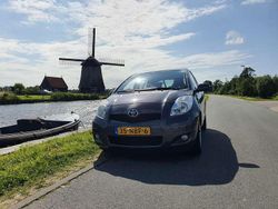 Grijs Gebruikt 2010 Toyota Yaris Hatchback | € 2.550 (Eerlijke prijs)