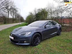 Grijs Gebruikt 2018 Tesla Model S Sedan | € 23.999 (Iets duurder)