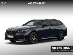 Zwart Gebruikt 2025 BMW 550e M Sport Stationwagen | € 89.900 (Super prijs)
