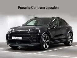 Zwart Nieuw 2025 Porsche Macan SUV | € 137.232
