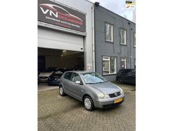 Grijs Gebruikt 2004 VW Polo Hatchback | € 1.950