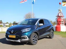 Blauw, metallic lak Gebruikt 2017 Renault Captur Intens SUV | € 12.950 (Eerlijke prijs)