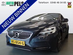 Blauw Gebruikt 2018 Volvo V40 Hatchback | € 16.900 (Eerlijke prijs)