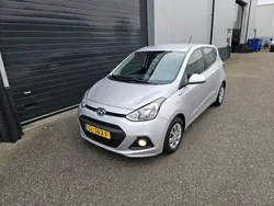 Grijs Gebruikt 2015 Hyundai i10 Comfort Hatchback | € 8.250 (Eerlijke prijs)