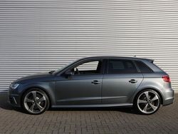 Grijs (metallic) Gebruikt 2014 Audi S3 Sportback Proline Hatchback | € 18.950