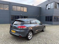 Grijs (metallic) Gebruikt 2017 Renault Clio GrandTour LIMITED Stationwagen | € 6.849 (Goede deal)